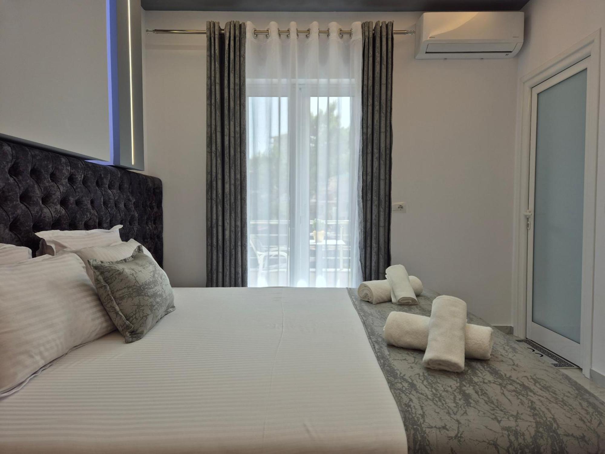 Vila Roxhest Sarandë 외부 사진