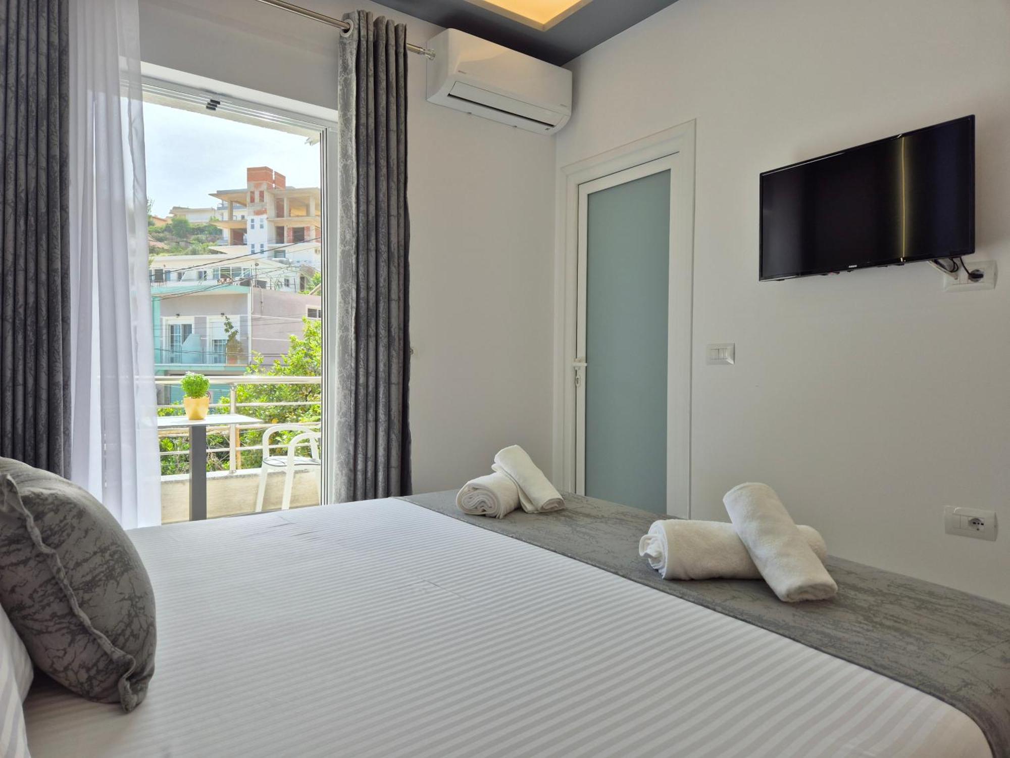 Vila Roxhest Sarandë 외부 사진