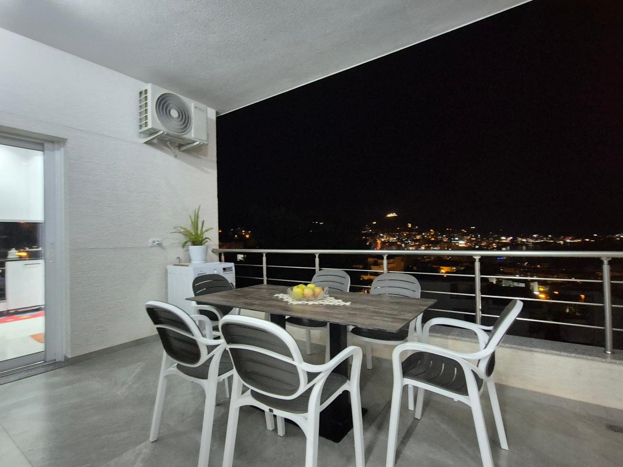 Vila Roxhest Sarandë 외부 사진